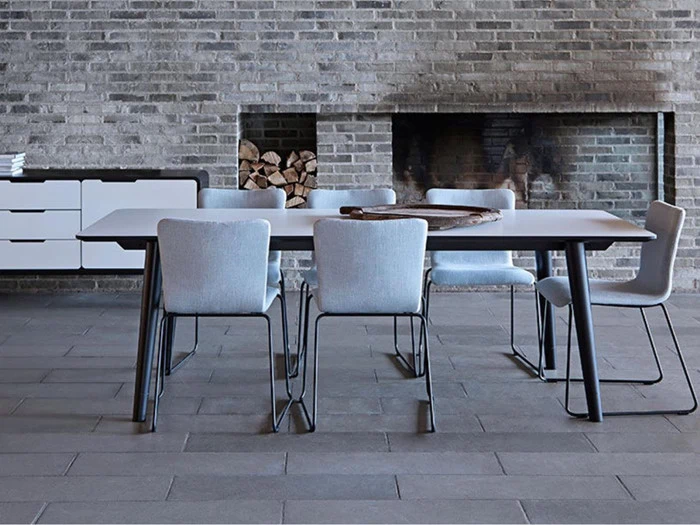 OBLIQUE dansk designet spisebord fra PBJ Designhouse