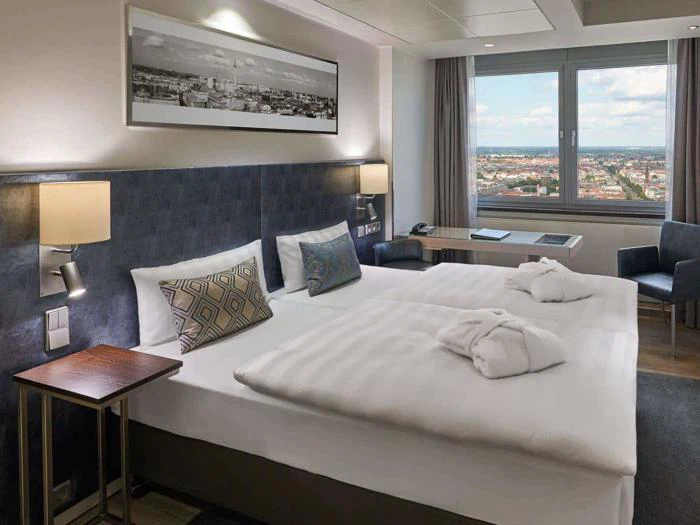 Miniferie i Berlin på 4-stjernet superior hotel - Førsteklasses beliggenhed ved Alexanderplatz