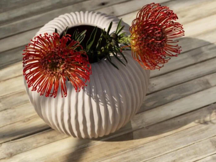 2 stk. Strilia vaser fra Lene Bjerre - sand