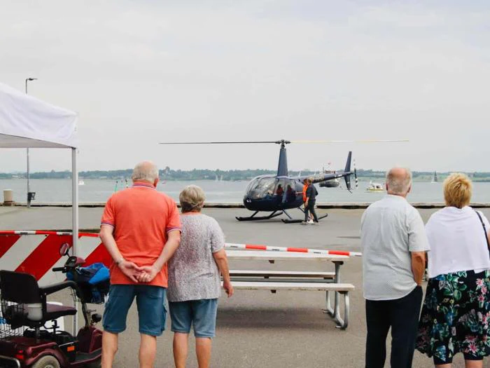 VIP oplevelse: 20 minutter privat helikoptertur for 2-3 personer 