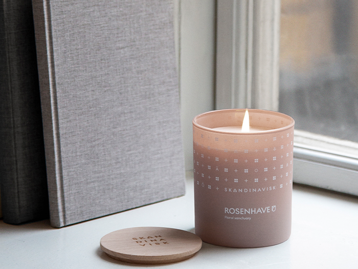 SKANDINAVISK, ROSENHAVE, Duftlys, Alba rose, Elderflower, Geranium, Blackcurrant buds, Rosa, 200g.