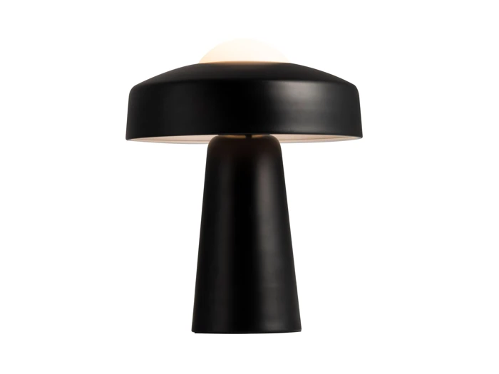 En moderne sort bordlampe med en kuppelformet skærm og en cylindrisk fod med en hvid pære, der er delvis synlig i toppen.