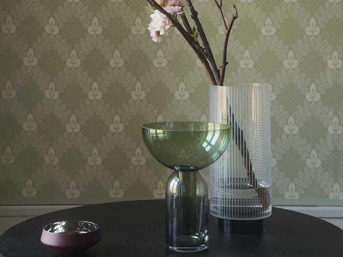 TORUS vase i grøn fra AYTM - H: 33 cm