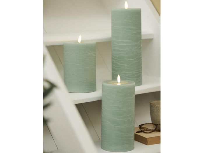 Ib Laursen, LED-bloklys m/varm flamme, Indendørs, Grøn, Voks, H:15 x Dia:10 cm