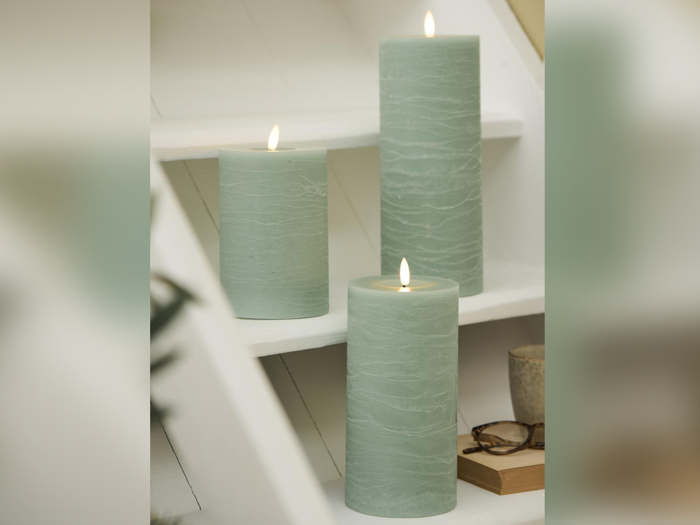 Ib Laursen, LED-bloklys m/varm flamme, Indendørs, Grøn, Voks, H:20 x Dia:10 cm