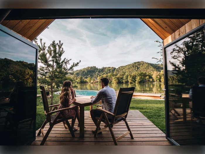 Miniferie i Chocolate Village Slovenia - Unikke oplevelser og flodudsigt på Luksus resort