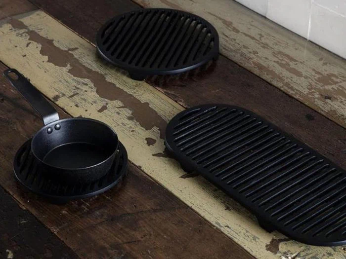 House Doctor, Liv, bordskåner, aluminium, Sort, h: 2 cm dia: 21 cm