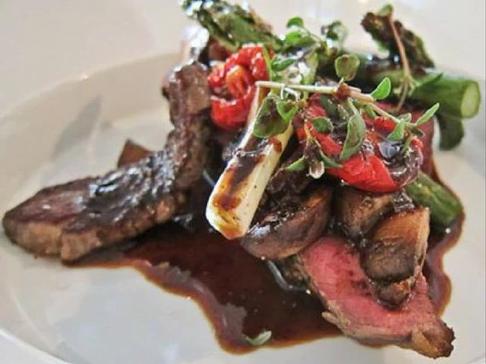 KAMPAUKTION - Gavekort på kr. 5000 til Restaurant Under Klippen