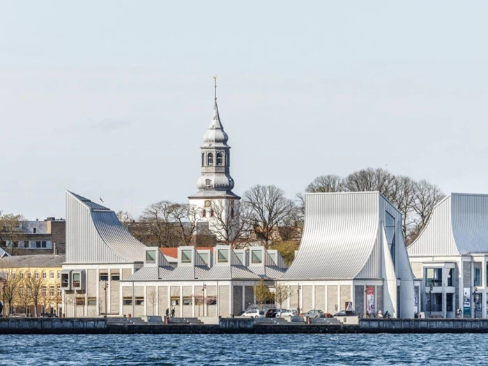Ophold i hjertet af Aalborg - Velkomstdrink, "kaffe to go" og morgenbuffet på Helnan Phønix Hotel