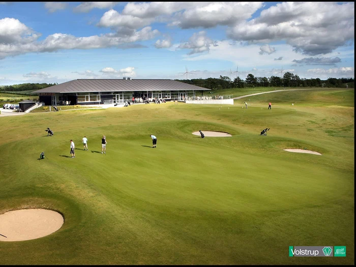 Golf Weekendophold hos Volstrup Golfcenter!