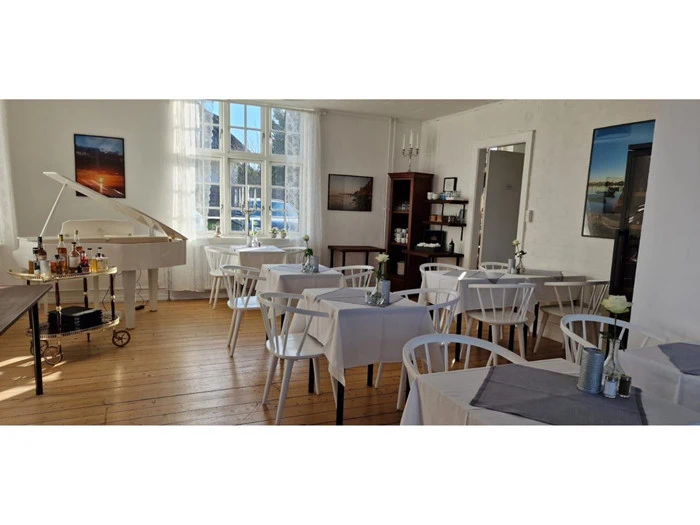 Miniferie m/fuld forplejning på Ærø - bo på det smukt beliggende Hotel Udsigten Marstal